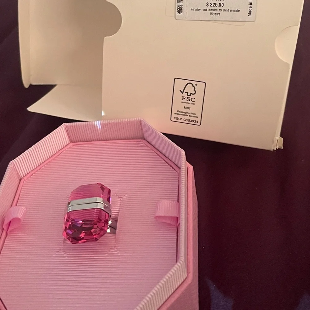 Lucent ring Magnetic closure, Pink, Rhodium plated- size 60 ≈ US ring size 9
